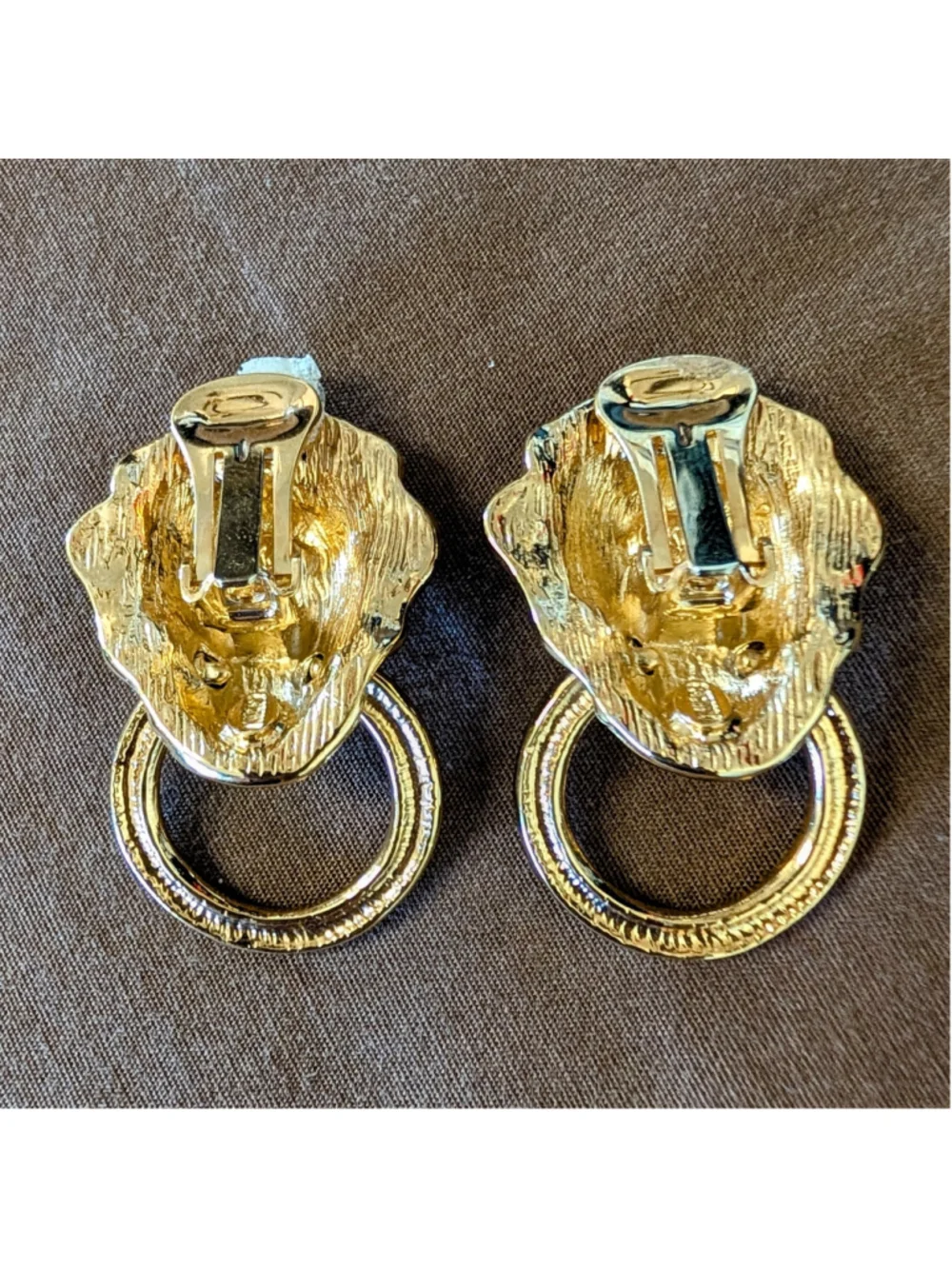 Kenneth Jay Lane KJL Lion Head Door Knocker Clip Earrings GoldTone VTG Statement